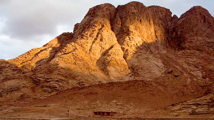 Гора Синай в Шарм-эль-Шейхе.